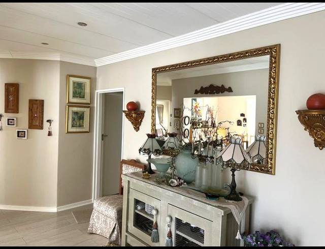 4 BEDROOM HOUSE FOR SALE IN HARTENBOS CENTRAL